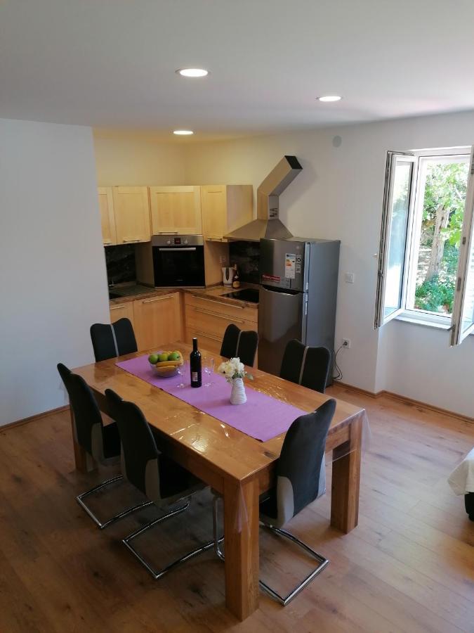 Apartment "B" 50 M From The Beach Zadar Exterior photo
