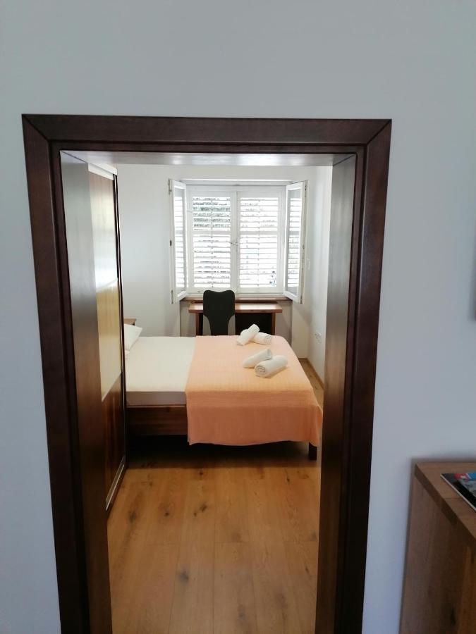 Apartment "B" 50 M From The Beach Zadar Exterior photo