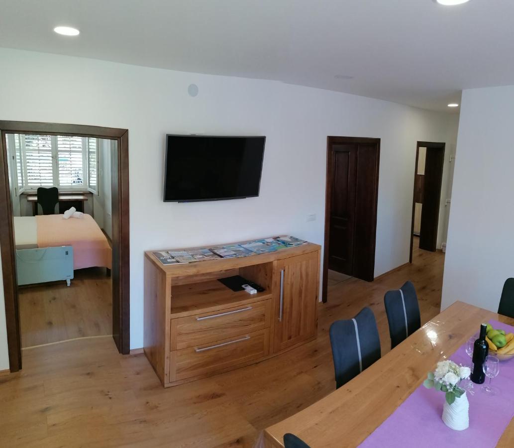 Apartment "B" 50 M From The Beach Zadar Exterior photo